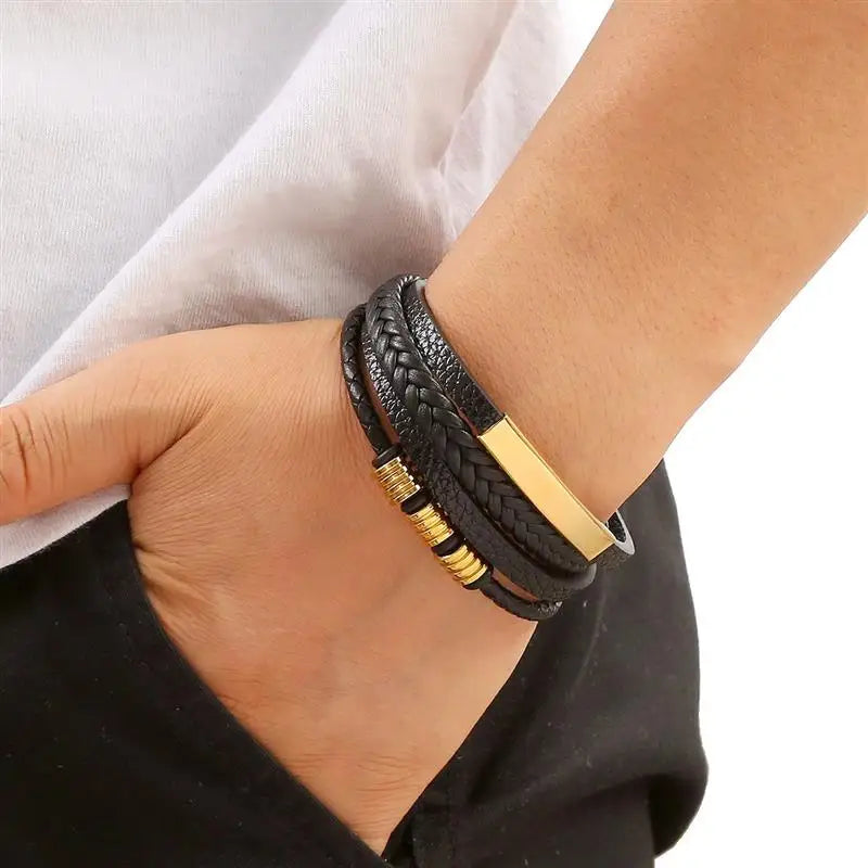 Classic Men's Leather Bracelet New Style Hand-woven Multi-layer CombinName: Alloy buckle leather bracelet
Material: leather, alloy
Process: frosted magnetic buckle
Color: Steel/Gold/Black
Size: 19/21/23
Packaging specification: 1 pieceClassic Men'