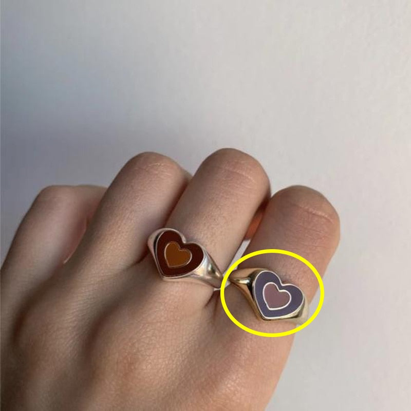 Creative Love Heart RingProduct InformationMaterialï¼Alloy+color retention of electroplatingSizeï¼size 6/7/8Weightï¼As the picture showNote:Please allow slight deviation in color or sizeCreative Love Heart Ring