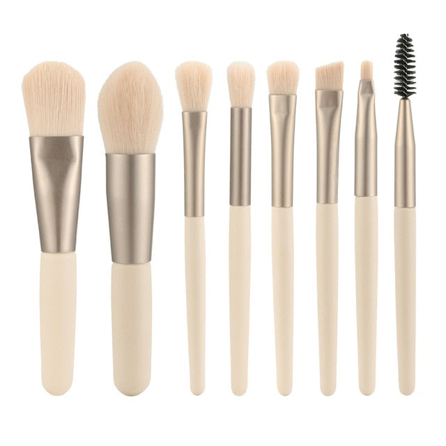 8Pcs Makeup Brushes SetIntroducing 8Pcs Makeup Brushes Set â our professional-grade makeup brush set, perfect for achieving any look with ease and precision. Our first-rate brushes are t8Pcs Makeup Brushes Set