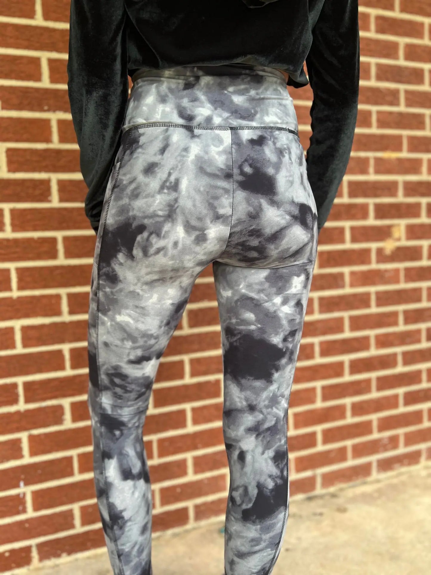 ASK Apparel Butter Soft Tie Dye LeggingsI think I just found my fav pair of leggings! AND they have pockets! These super soft leggings are a must have! And that isn't even the best part! The best part is tApparel Butter Soft Tie Dye Leggings