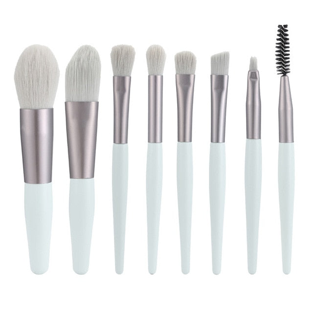 8Pcs Makeup Brushes SetIntroducing 8Pcs Makeup Brushes Set â our professional-grade makeup brush set, perfect for achieving any look with ease and precision. Our first-rate brushes are t8Pcs Makeup Brushes Set