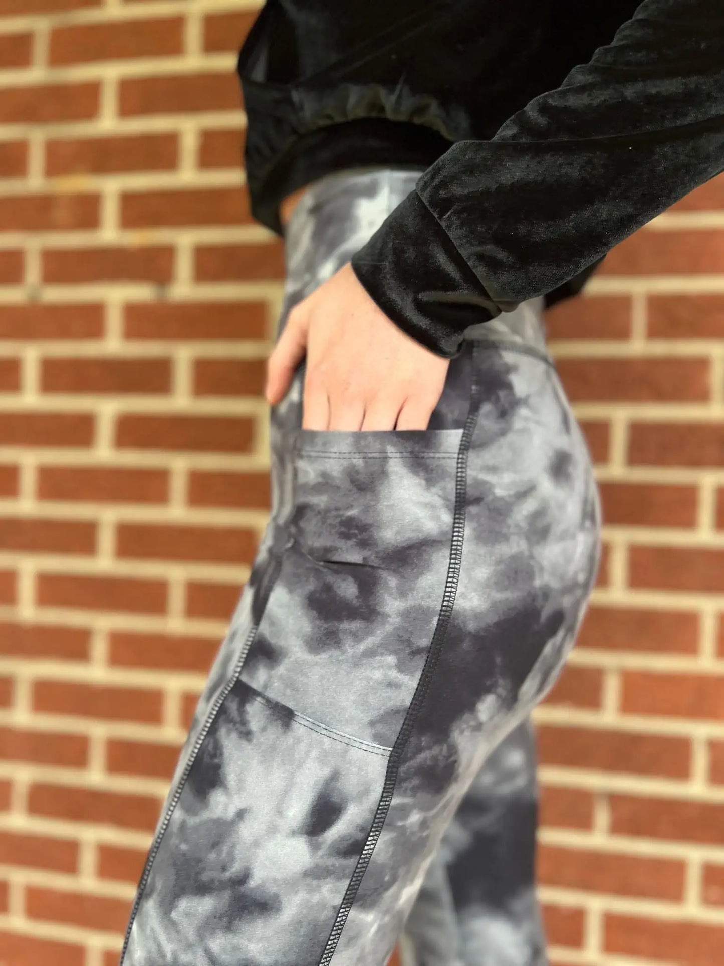 ASK Apparel Butter Soft Tie Dye LeggingsI think I just found my fav pair of leggings! AND they have pockets! These super soft leggings are a must have! And that isn't even the best part! The best part is tApparel Butter Soft Tie Dye Leggings
