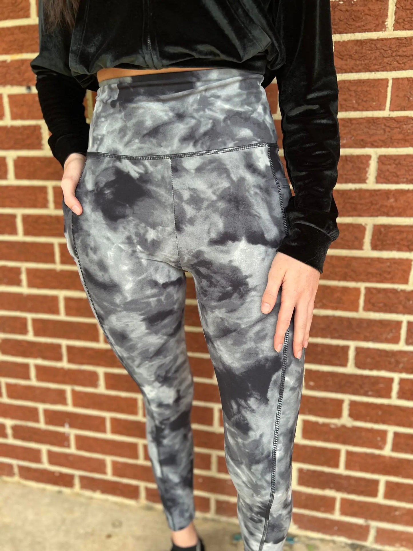 ASK Apparel Butter Soft Tie Dye LeggingsI think I just found my fav pair of leggings! AND they have pockets! These super soft leggings are a must have! And that isn't even the best part! The best part is tApparel Butter Soft Tie Dye Leggings