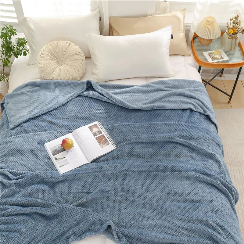 Fluffy Plaid Winter Bed BlanketsIntroducing our Fluffy Plaid Winter Bed Blankets – the ultimate blend of warmth and style to elevate your winter sanctuary!Wrap yourself in luxury with our Soft CoraFluffy Plaid Winter Bed Blankets
