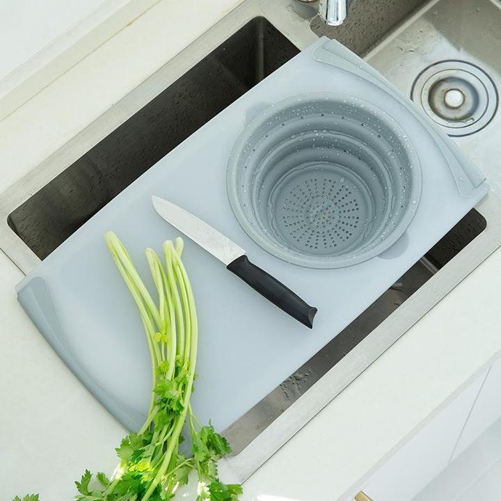 Kitchen Plastic Chopping BoardThis Kitchen Plastic Chopping Board is made of PP+TRP, matte + silica gel. It's safe and secure. The cutting board is easy to clean - the silicone drainage basin witKitchen Plastic Chopping Board