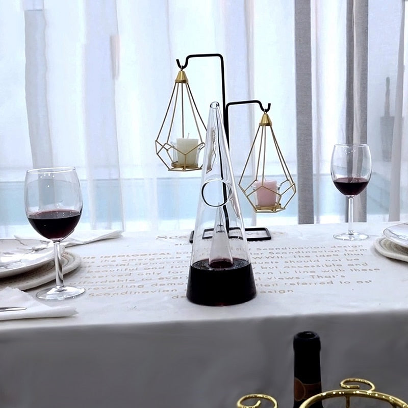 Transparent Wine DecanterSpecifications:
Item: Wine decanterMaterial: GlassSize: Small 350ml, large 750mlShape: PyramidTransparent Wine Decanter