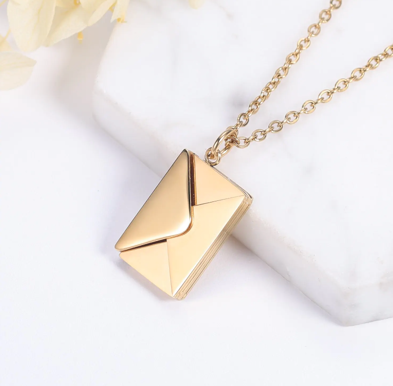 Envelope NecklaceAre you looking for an incomparable, yet meaningful gift to express your love or appreciation? Then look no further â the Envelope Necklace is here to save the dayEnvelope Necklace