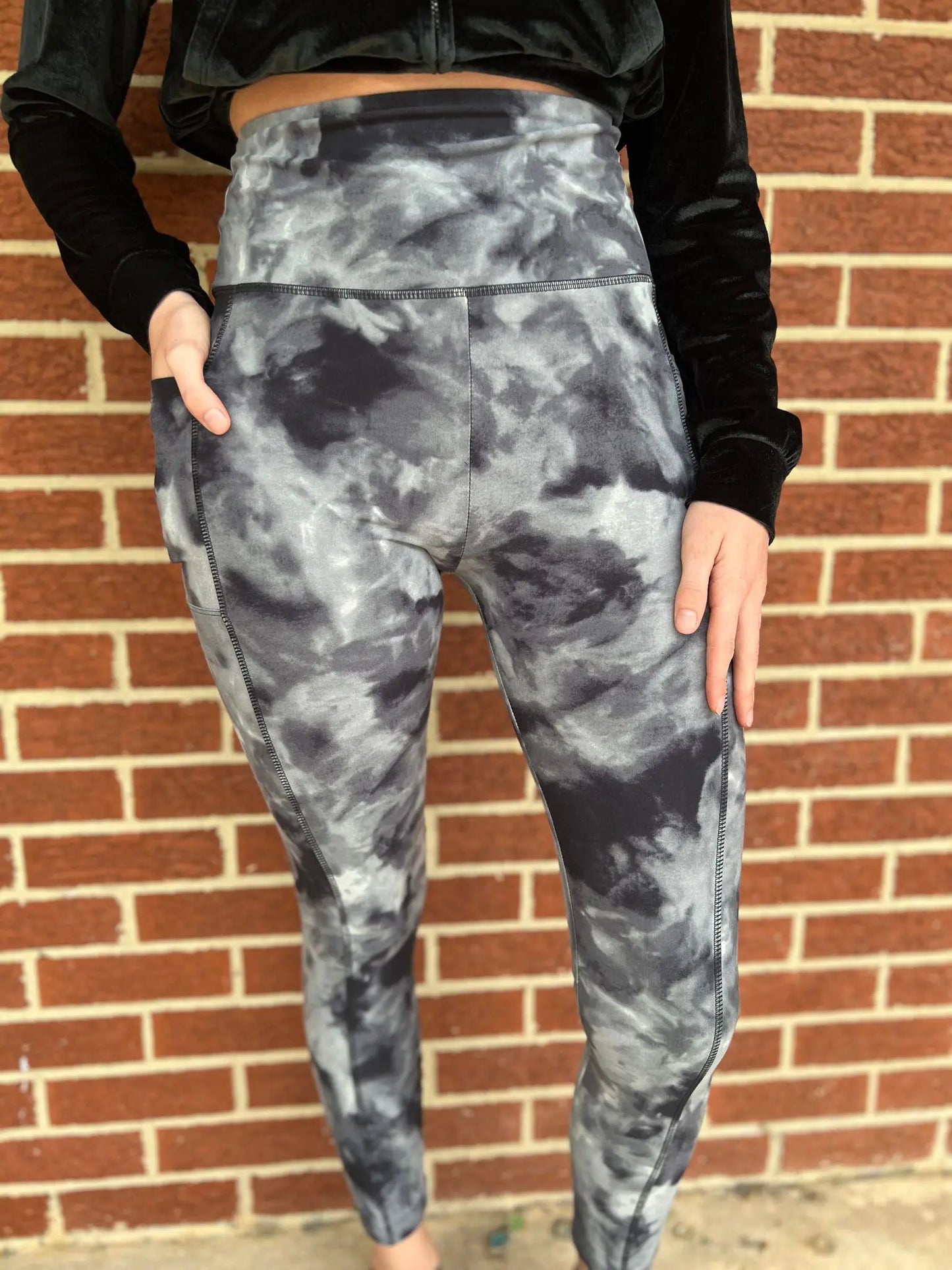 ASK Apparel Butter Soft Tie Dye LeggingsI think I just found my fav pair of leggings! AND they have pockets! These super soft leggings are a must have! And that isn't even the best part! The best part is tApparel Butter Soft Tie Dye Leggings
