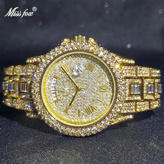 Masculino Diamond Quartz WatchesIntroducing the exquisite Masculino Diamond Quartz Watch! This luxurious timepiece is graced with a stunning diamond at its center, encircled by a sleek gold case. TMasculino Diamond Quartz Watches