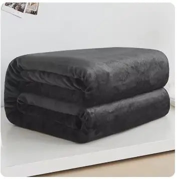 Fleece Plush Blankets For BedsDescription:Stay cozy with our solid color flannel blanket, crafted from high-quality microfiber polyester for ultimate softness and warmth. Perfect for beds, sofas,Fleece Plush Blankets