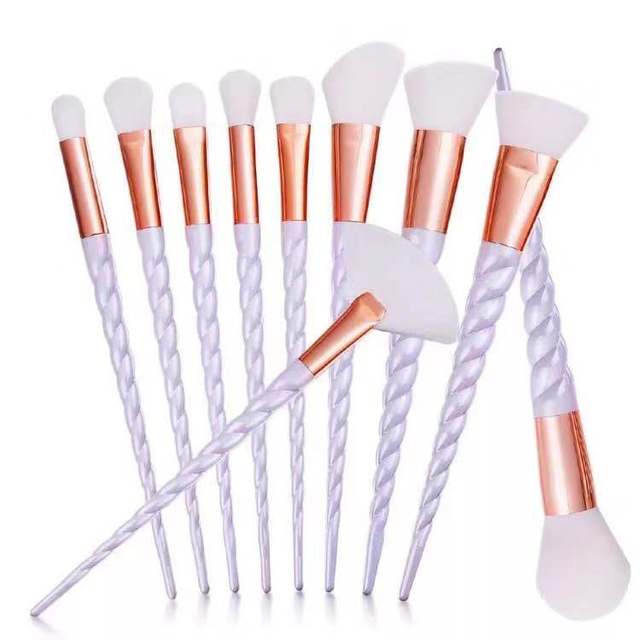 8Pcs Makeup Brushes SetIntroducing 8Pcs Makeup Brushes Set â our professional-grade makeup brush set, perfect for achieving any look with ease and precision. Our first-rate brushes are t8Pcs Makeup Brushes Set