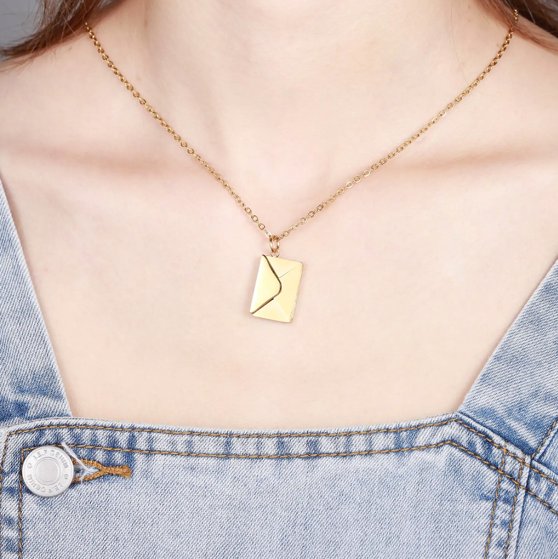 Envelope NecklaceAre you looking for an incomparable, yet meaningful gift to express your love or appreciation? Then look no further â the Envelope Necklace is here to save the dayEnvelope Necklace
