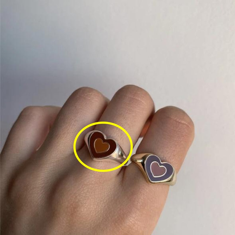 Creative Love Heart RingProduct InformationMaterialï¼Alloy+color retention of electroplatingSizeï¼size 6/7/8Weightï¼As the picture showNote:Please allow slight deviation in color or sizeCreative Love Heart Ring