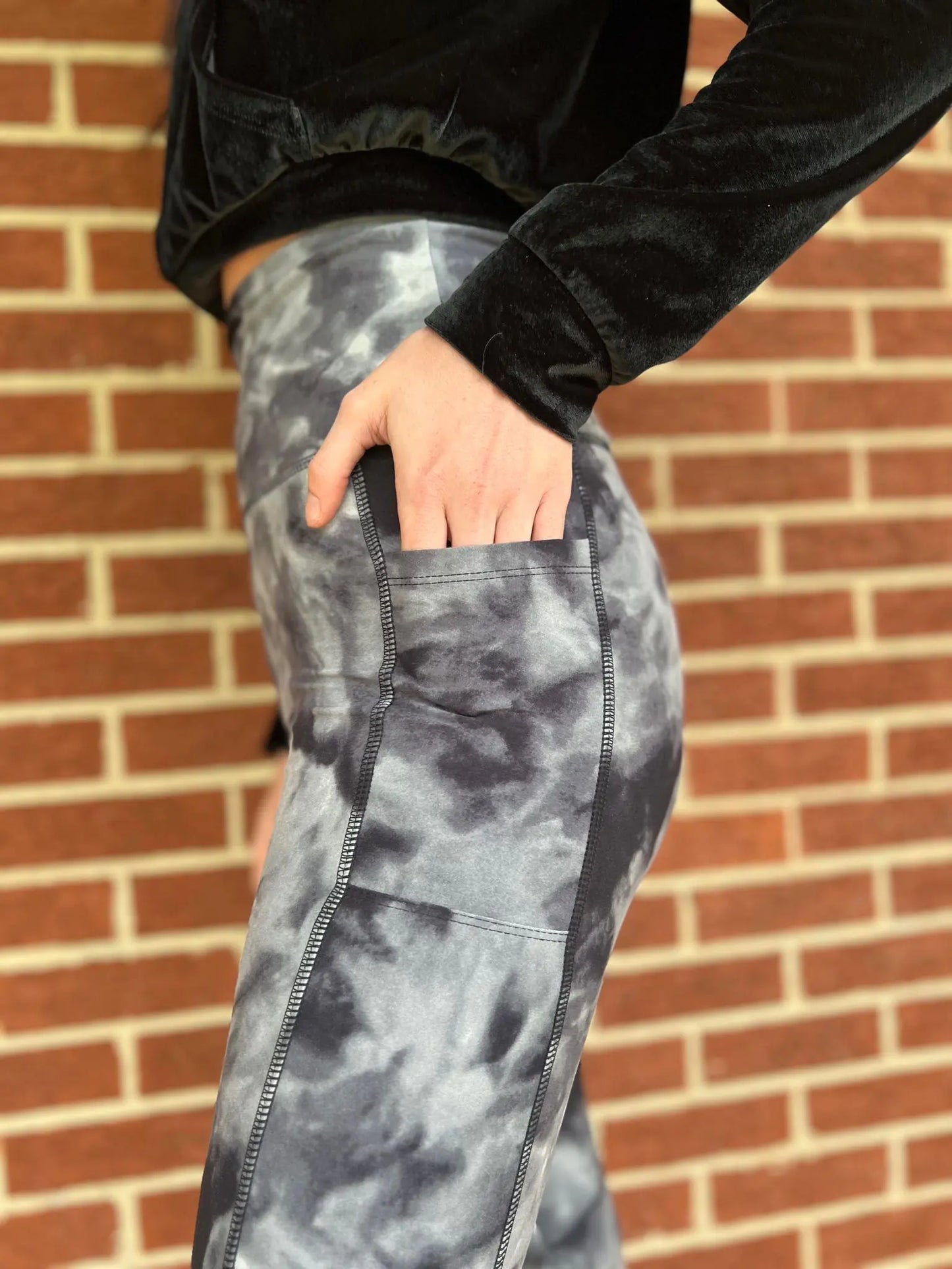 ASK Apparel Butter Soft Tie Dye LeggingsI think I just found my fav pair of leggings! AND they have pockets! These super soft leggings are a must have! And that isn't even the best part! The best part is tApparel Butter Soft Tie Dye Leggings