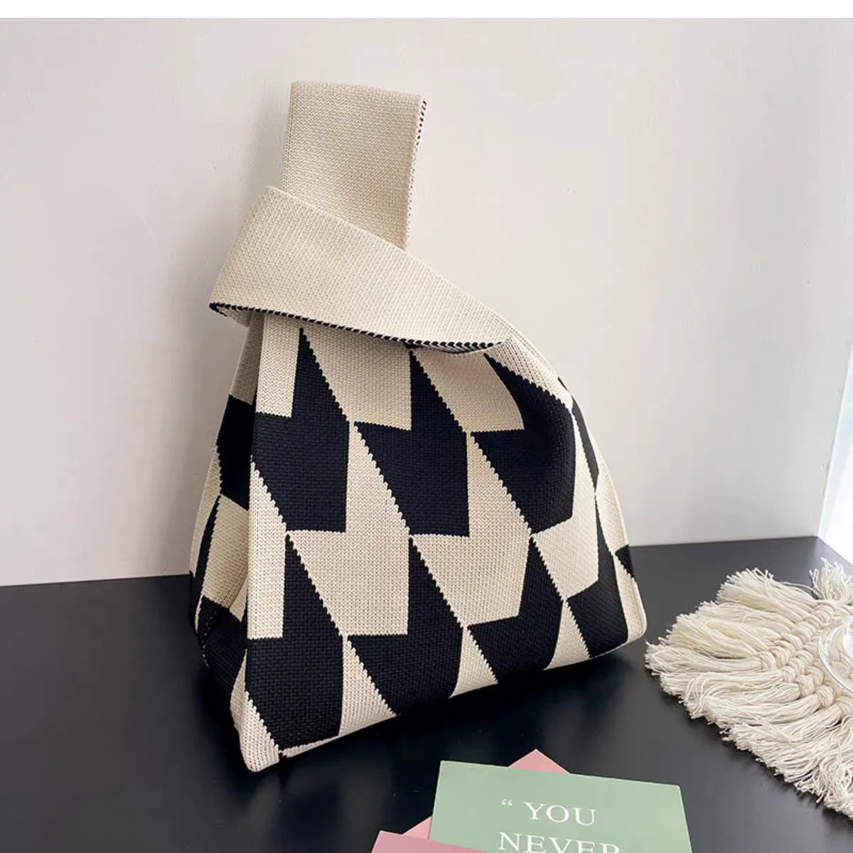 Women'S Knot Wrist Bag Handmade Knitted Bag Portable Mini Striped Tote Bucket Phone Bags Large Capacity Autumn Winter Handbags
