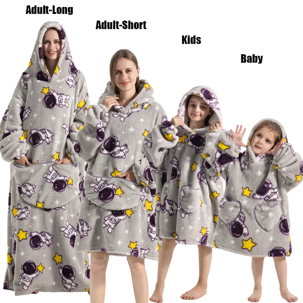 Winter Hoodies Sweatshirt Women Men Pullover Fleece Giant TV OversizedFeatures:
1.The dimenions of the wearable blanket is oversize that means very fit to anyone. Adults, teenage boys and girls can wear it easily.
2.Perfect and coWinter Hoodies Sweatshirt Women Men Pullover Fleece Giant TV Oversized Blanket