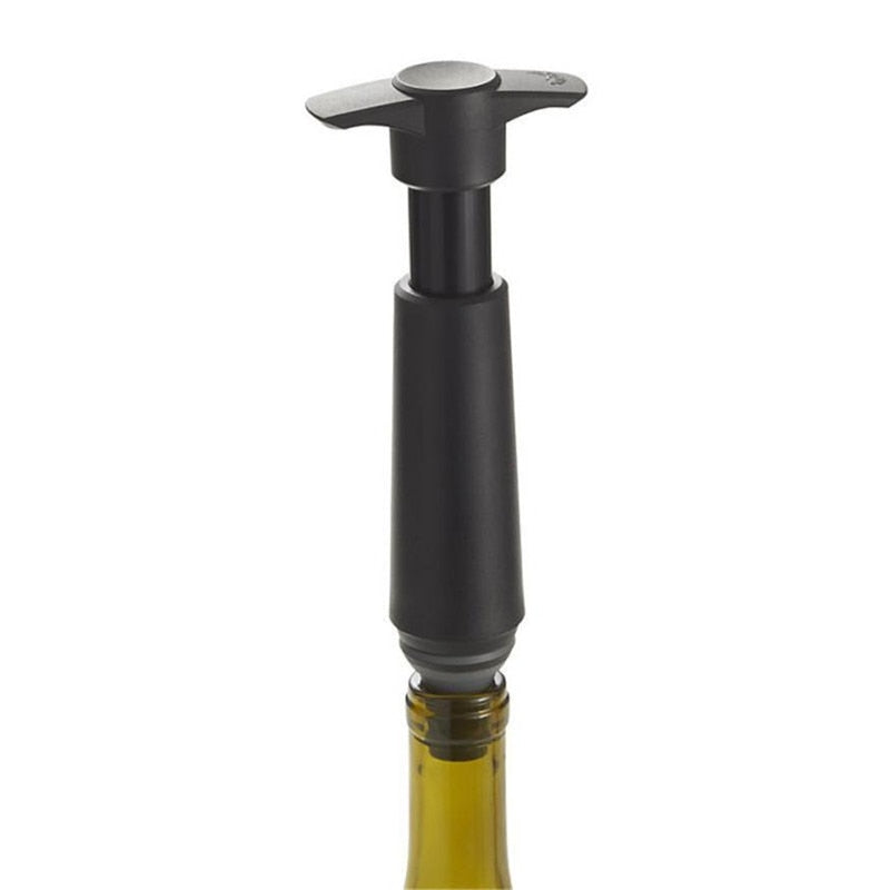 Wine PumperCharacteristic:
100% brand new and high quality
Material: plastic and silicone
Length: about 12.5 cm / 4.9 inches
It adapts to all bottle sizes, perfect for sealingWine Pumper