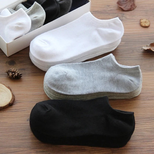 Breathable Sports SocksIntroducing our Breathable Sports Sock – the ultimate companion for athletes and fitness enthusiasts alike.Crafted from a blend of polyester and cotton, these socks Breathable Sports Socks
