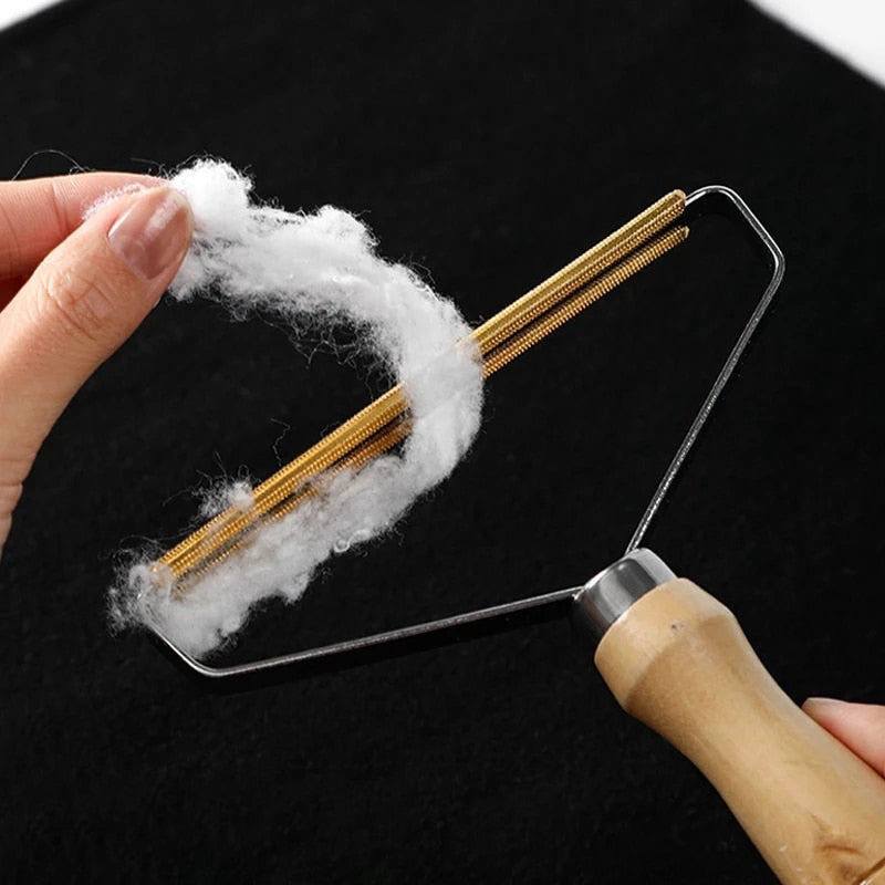 Pet Hair Remover BrushIntroducing the New Portable Pet Hair Remover Brush â your essential tool for a hair-free environment. This manual lint roller is designed to effortlessly remove pPet Hair Remover Brush