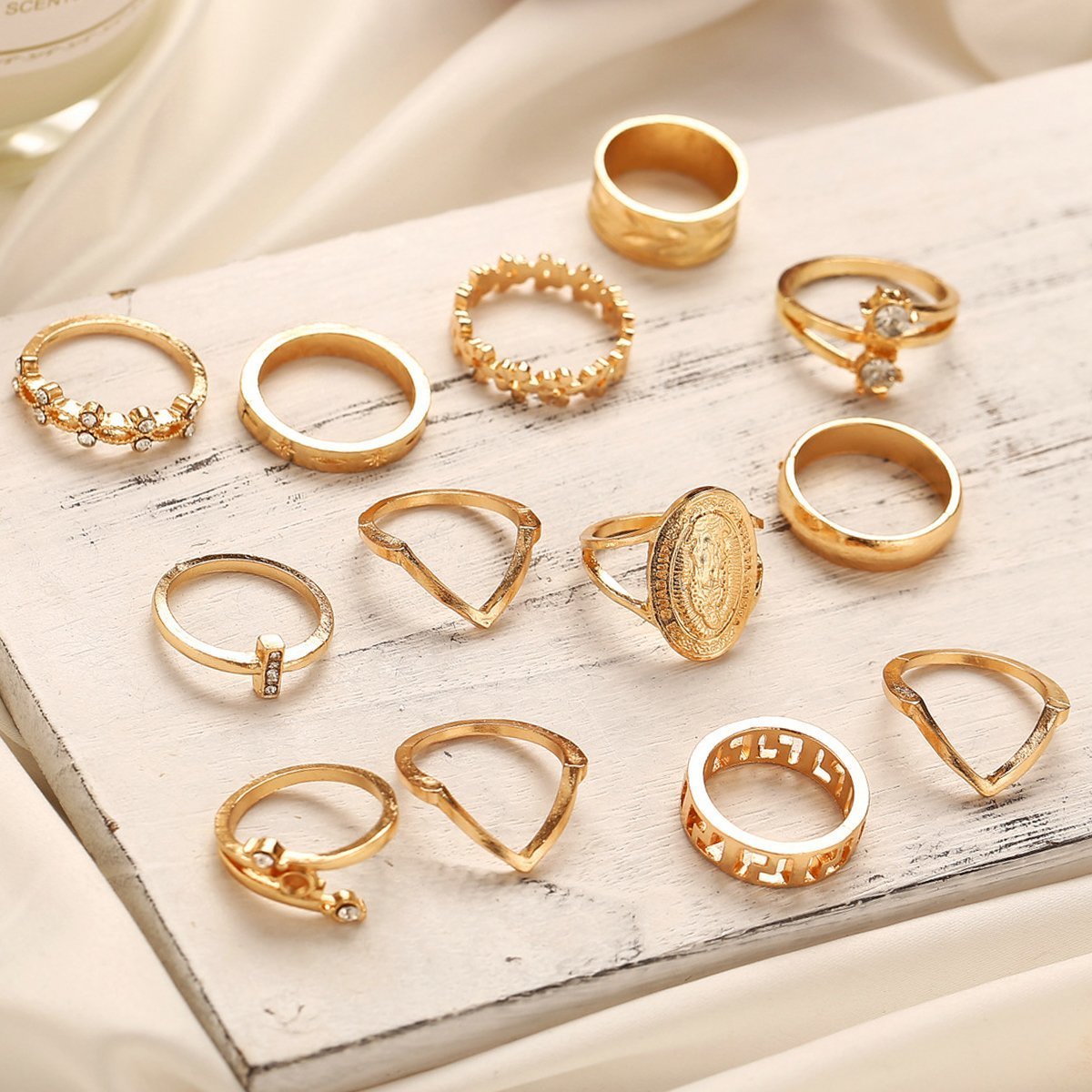 13 Piece Medallion Ring Set With Austrian Crystals 18K Gold Plated RinDimensions:0.15"
Made to Last a lifetime
Garunteed to retain its color and shine
Hypoallergenic Jewelry
Comfort Fit Jewelry
Made in ItalyAustrian Crystals 18K Gold Plated Ring ITALY Design