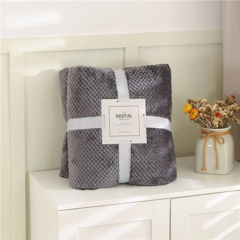 Fluffy Plaid Winter Bed BlanketsIntroducing our Fluffy Plaid Winter Bed Blankets – the ultimate blend of warmth and style to elevate your winter sanctuary!Wrap yourself in luxury with our Soft CoraFluffy Plaid Winter Bed Blankets